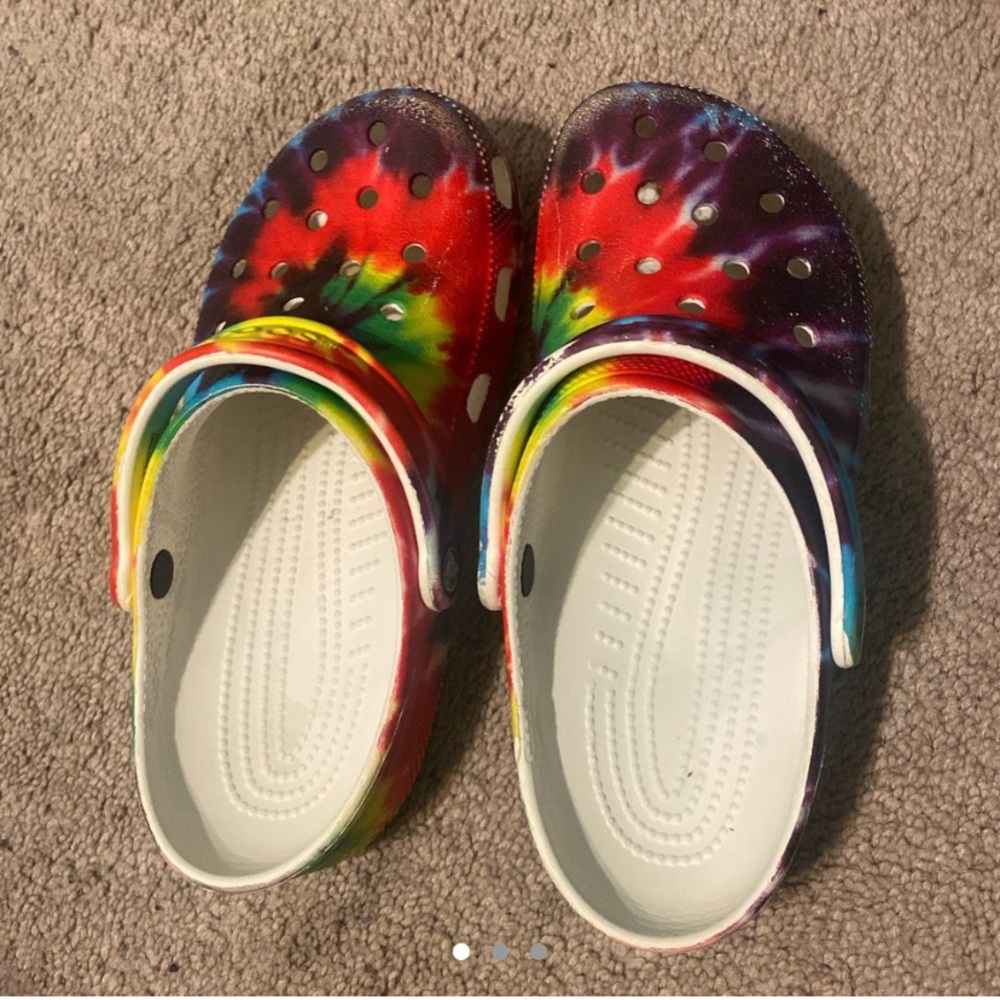 crocs